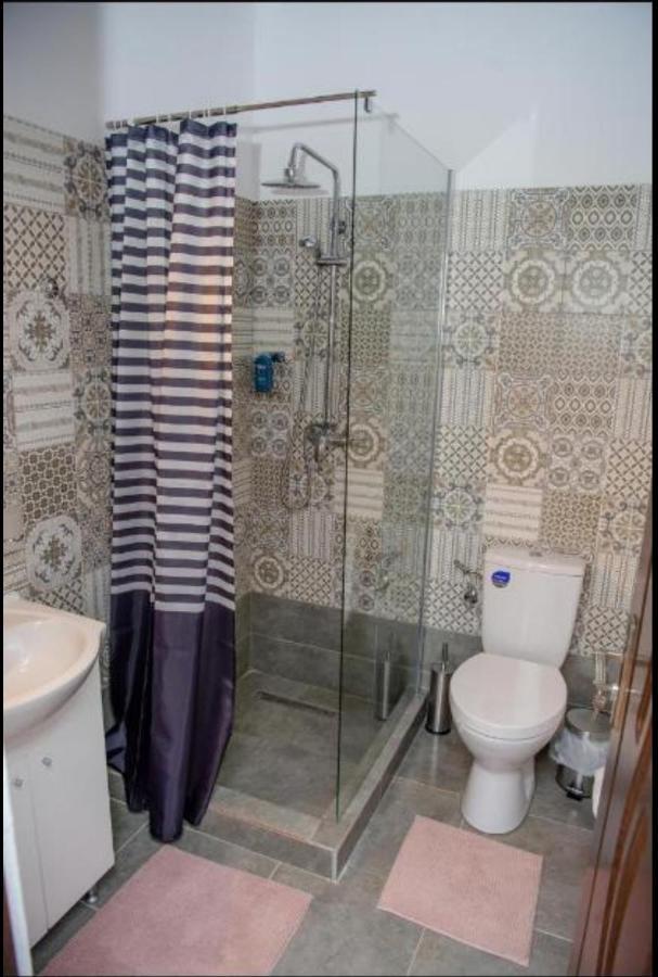 Family House Pristol Apartment ภายนอก รูปภาพ
