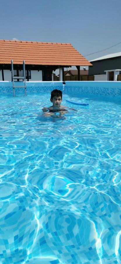 Family House Pristol Apartment ภายนอก รูปภาพ