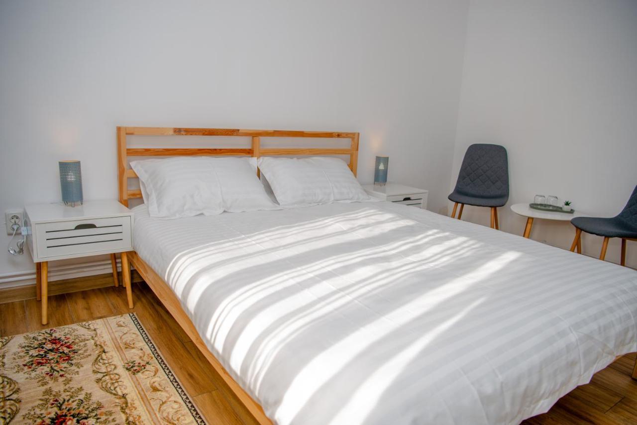 Family House Pristol Apartment ภายนอก รูปภาพ