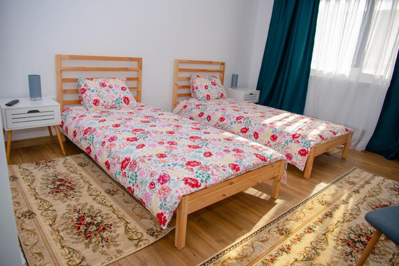 Family House Pristol Apartment ภายนอก รูปภาพ