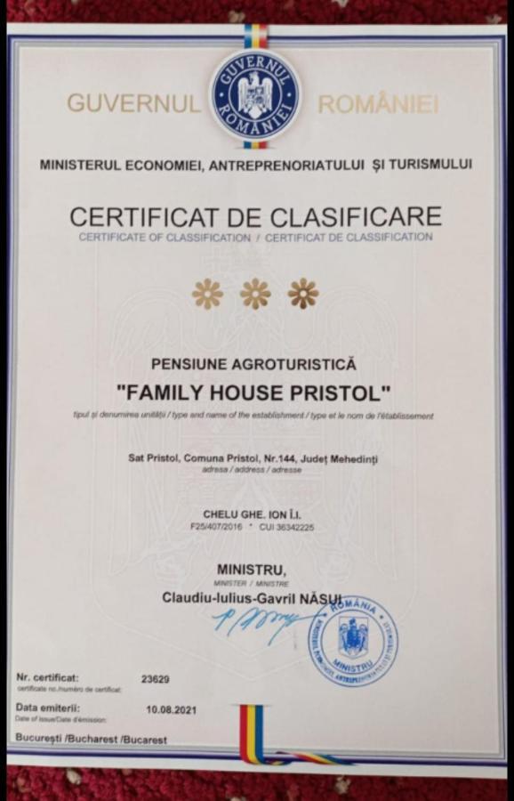 Family House Pristol Apartment ภายนอก รูปภาพ
